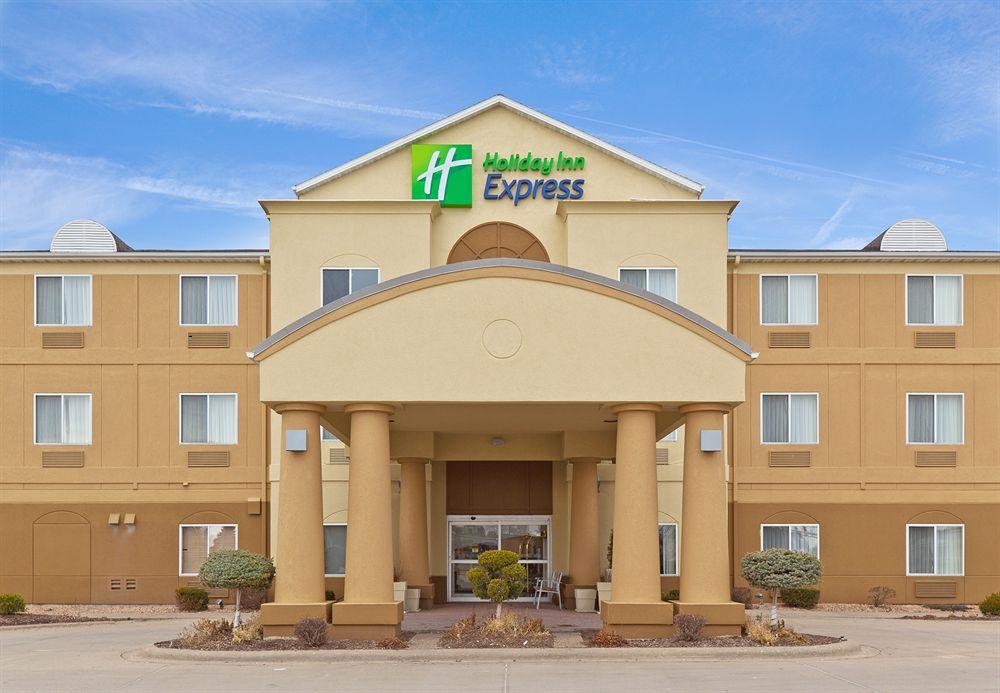 Holiday Inn Express Hotel & Suites Burlington By Ihg Exteriér fotografie
