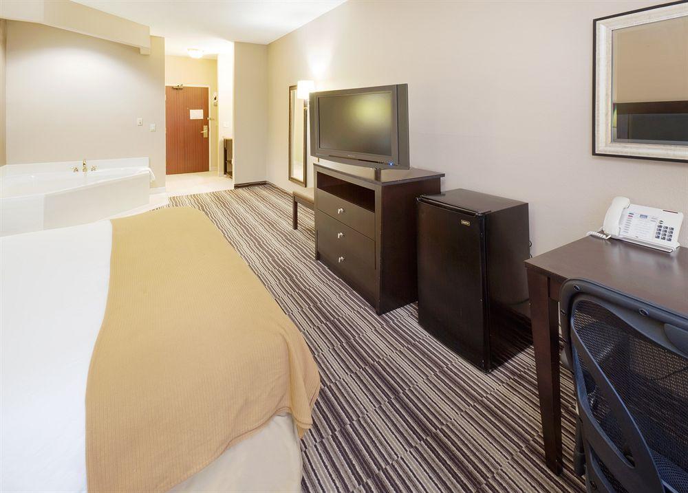 Holiday Inn Express Hotel & Suites Burlington By Ihg Pokoj fotografie