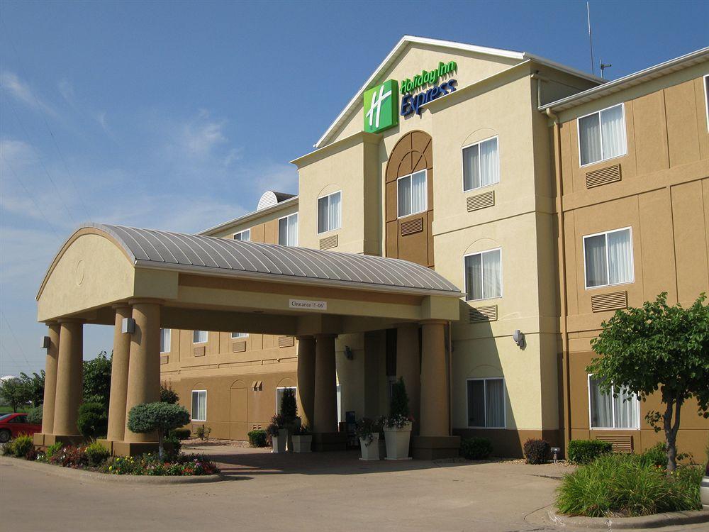 Holiday Inn Express Hotel & Suites Burlington, An Ihg Hotel Exteriér fotografie