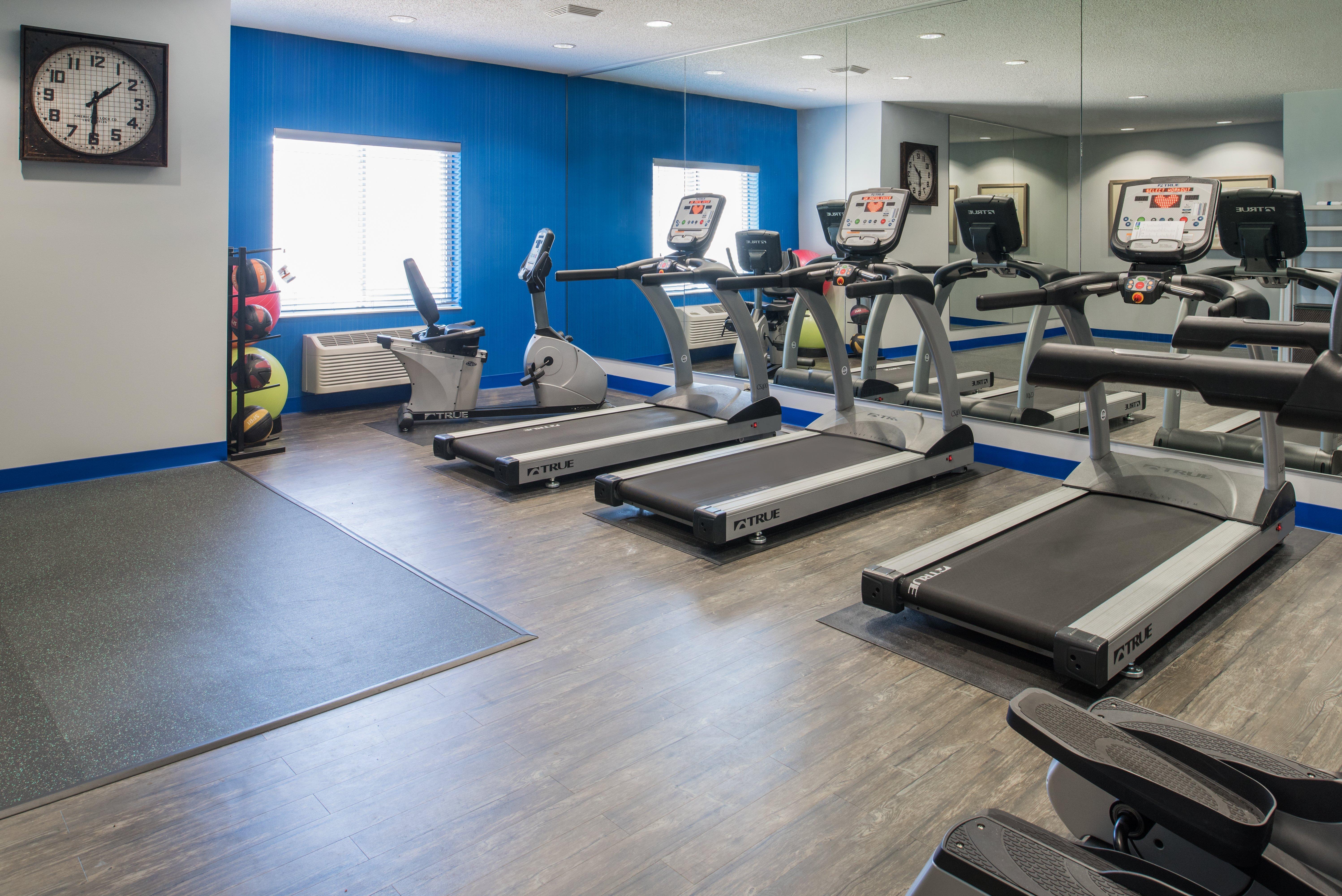Holiday Inn Express Hotel & Suites Burlington By Ihg Exteriér fotografie