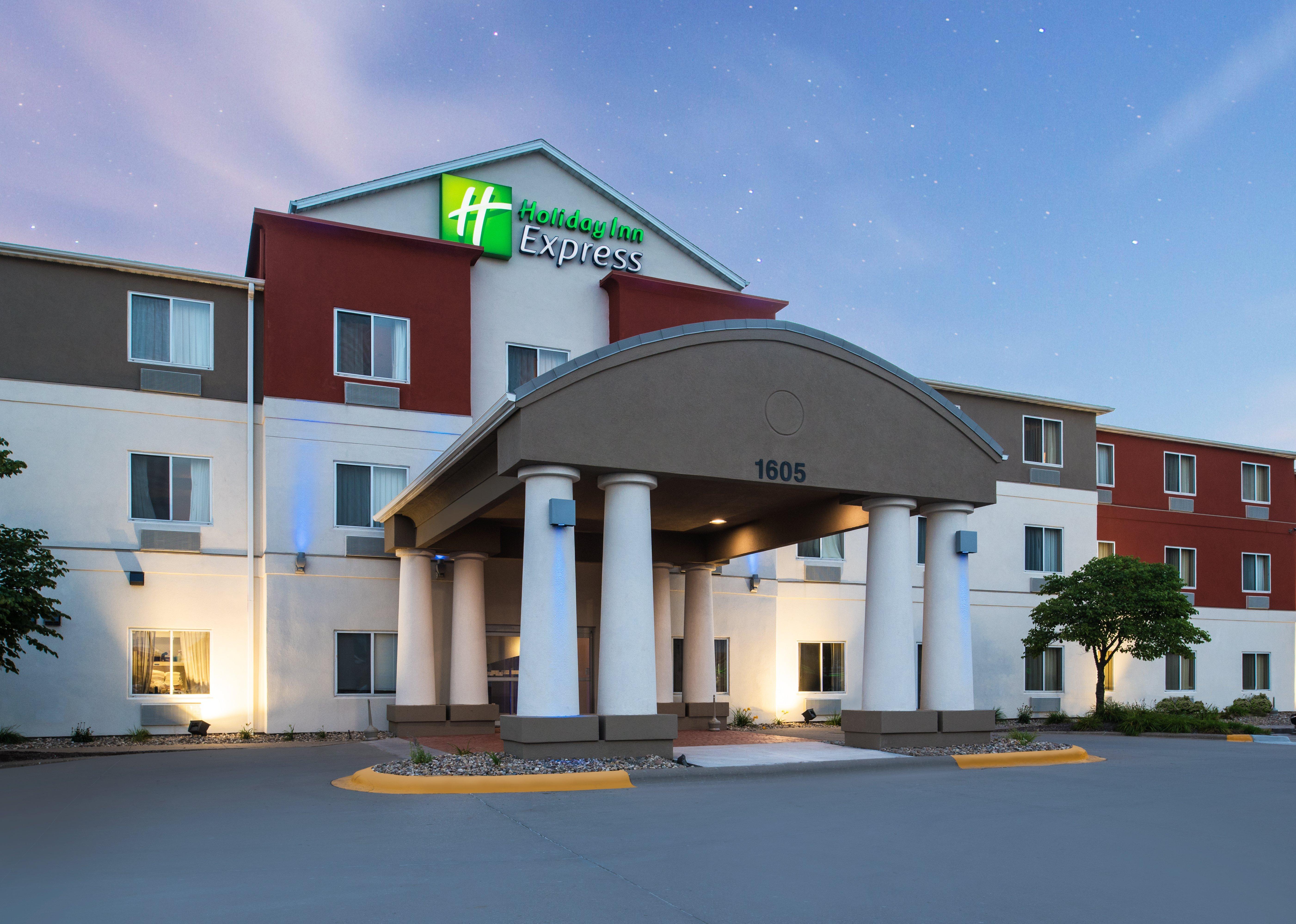 Holiday Inn Express Hotel & Suites Burlington By Ihg Exteriér fotografie
