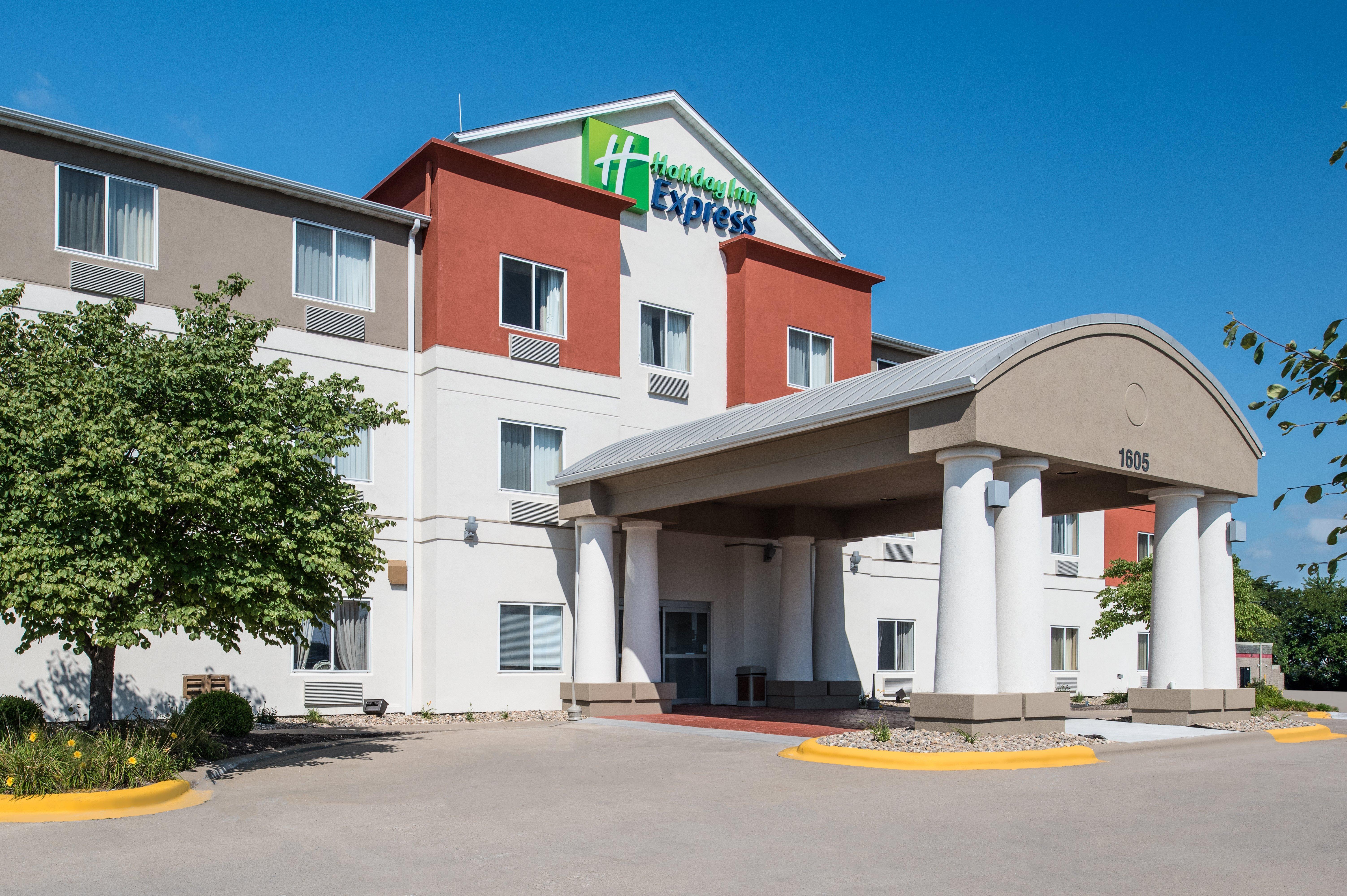 Holiday Inn Express Hotel & Suites Burlington, An Ihg Hotel Exteriér fotografie