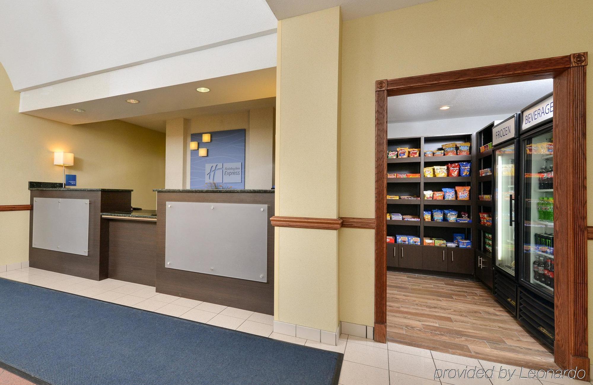 Holiday Inn Express Hotel & Suites Burlington By Ihg Exteriér fotografie